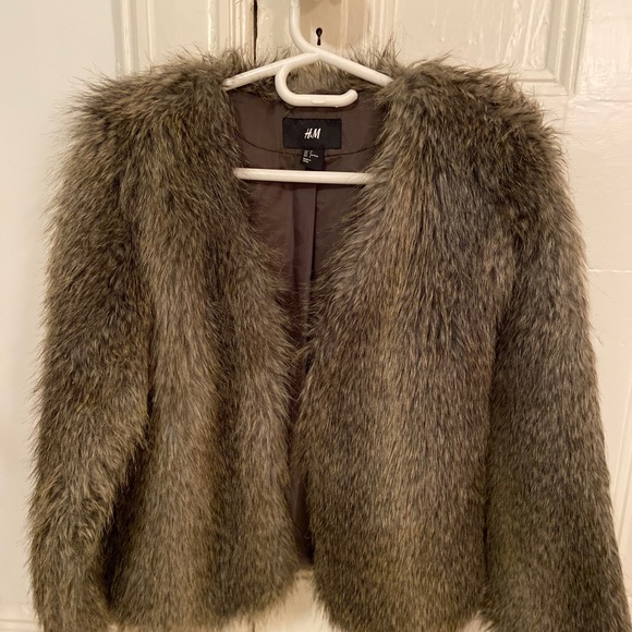 HM faux fur coat. Size 4 - Picture 2 of 3